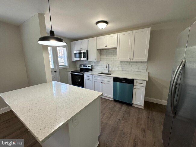 Building Photo - 1844 Trenleigh Rd