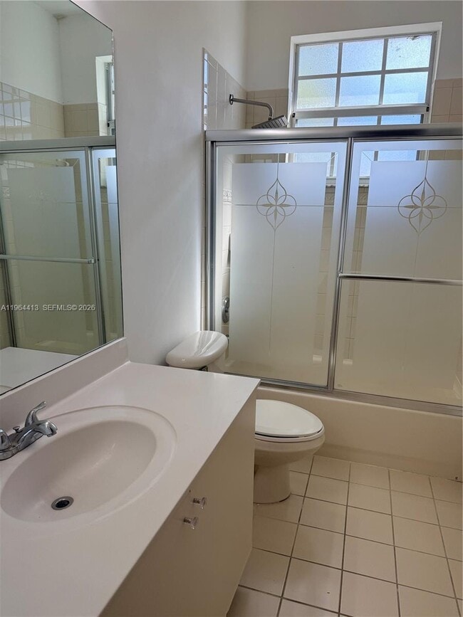 Building Photo - 2117 NE 7th St