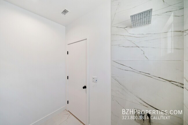Building Photo - 5653 Case Ave