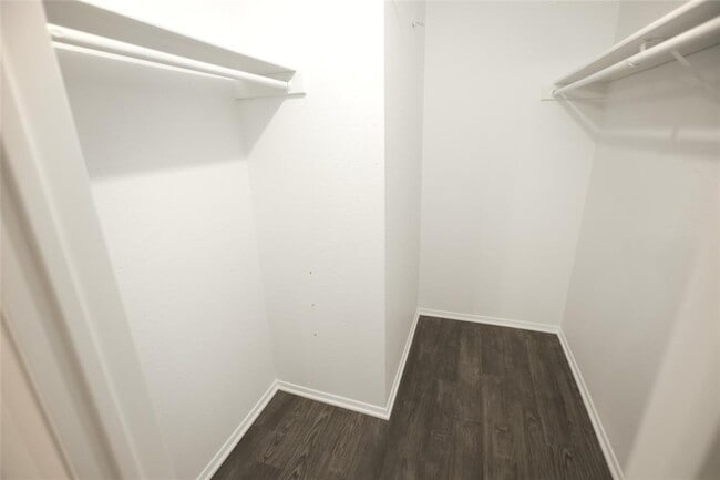 Building Photo - 12411 Deer Falls Dr