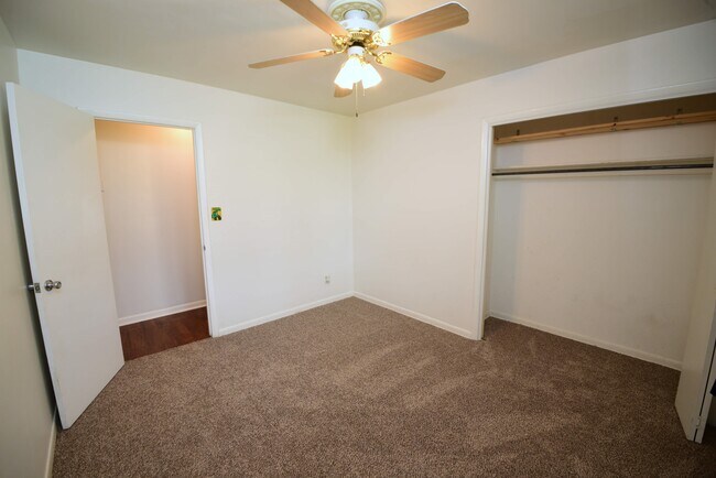 Building Photo - 1608 S 1st Pl