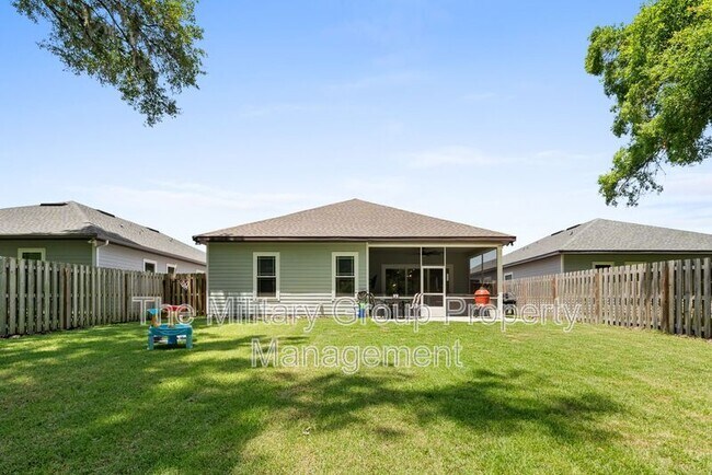 Building Photo - 6901 SW Lugano Ct