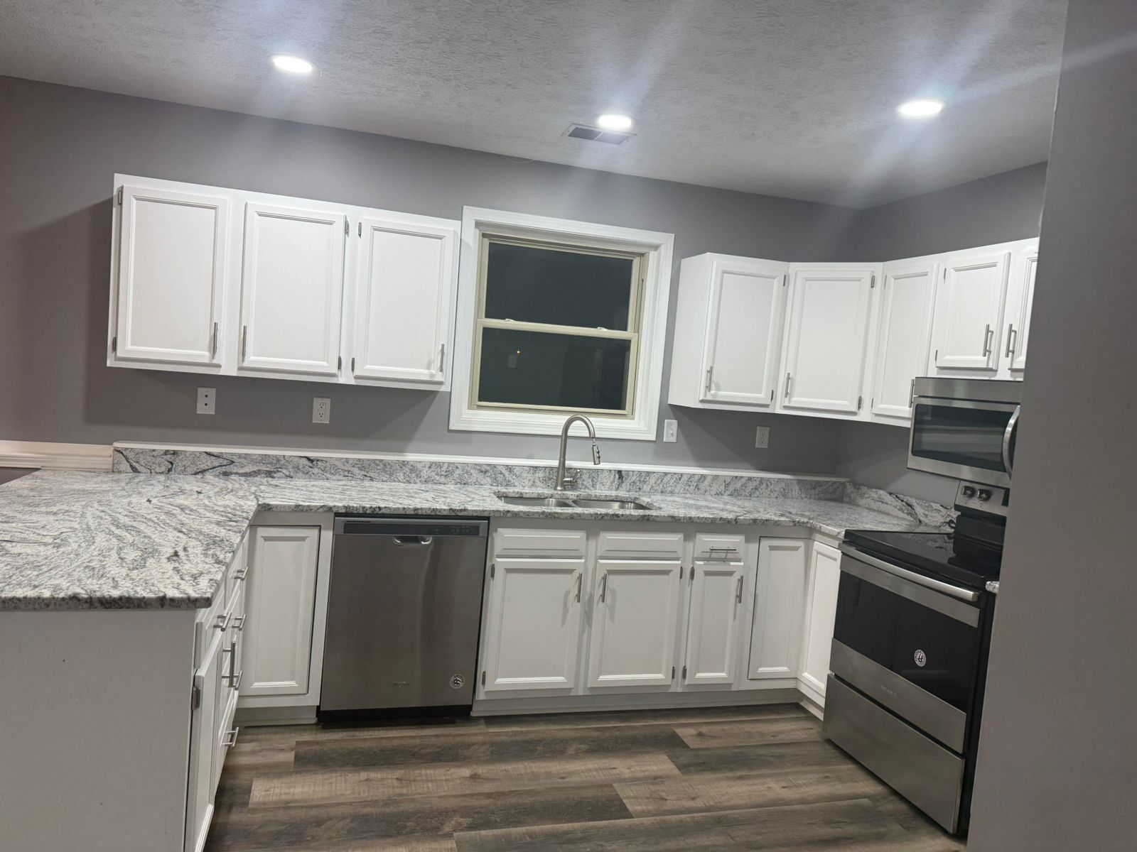 Building Photo - 2347 Ferguson Rd