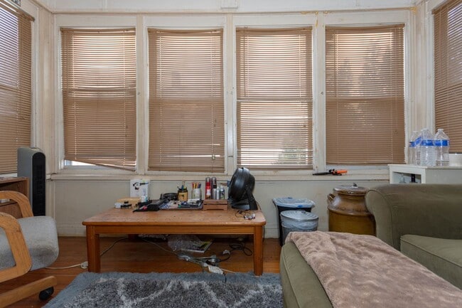 Building Photo - No Broker Fee | Renovated 6 Bed, 3 Bath with In-Unit Laundry | Brighton