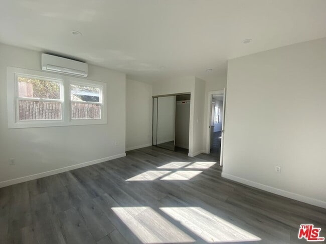 Building Photo - 142 Douglas St