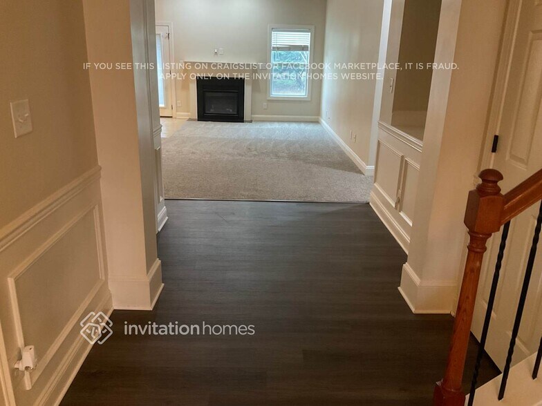 Building Photo - 1628 Ridgehaven Rd