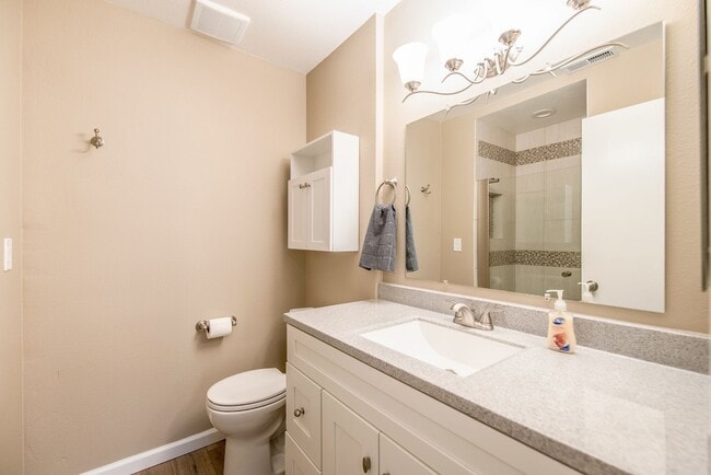 Building Photo - Welcome to this stunning 4-bedroom, 3-bathroom home in Tierrasanta