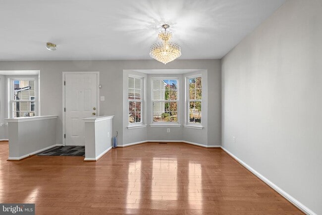 Building Photo - 123 Hearthstone Ln