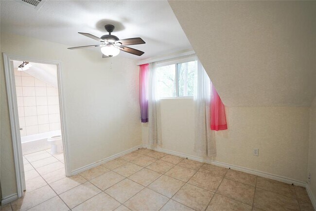 Building Photo - 14106 Glen Canon Ln
