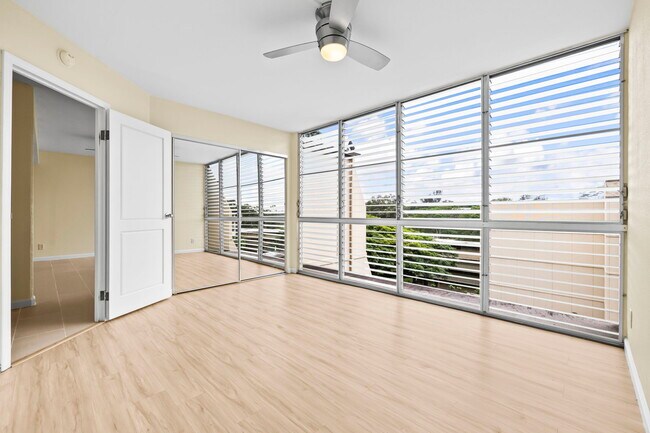 Building Photo - 95-2057-2057 Waikalani Pl