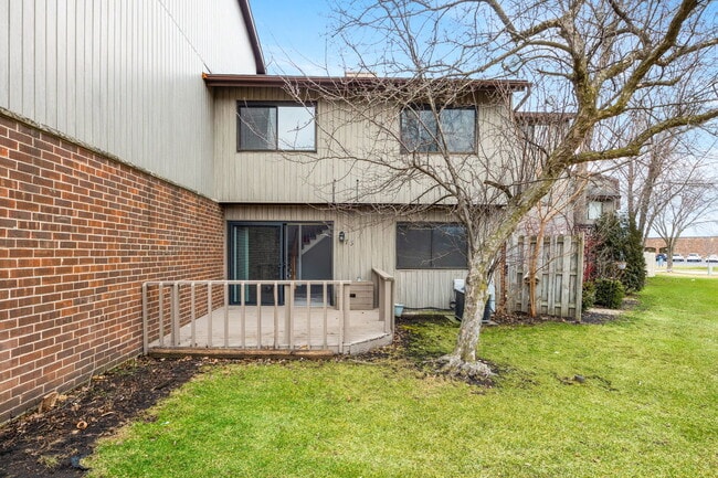 Building Photo - 73 Century Dr