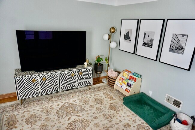 Building Photo - 5203 France Ave S