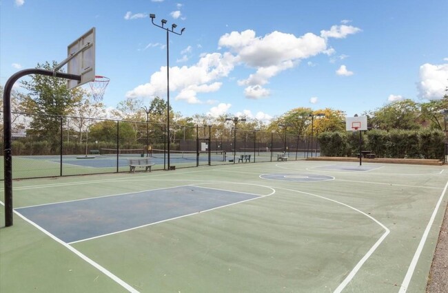 Building Photo - 27 Marina Ky