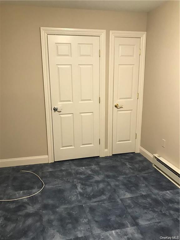 Building Photo - 6 Main St