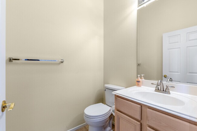 Building Photo - 78745 Platinum Dr