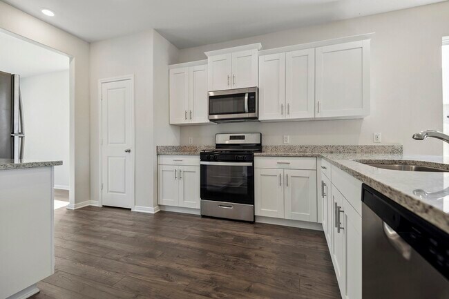 Building Photo - 15619 Plum Brk Dr