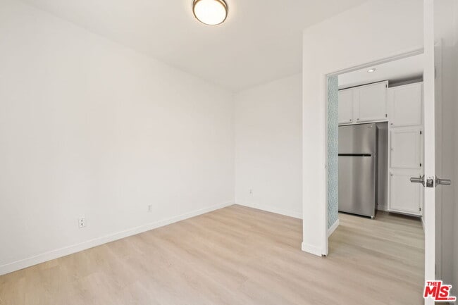 Building Photo - 1225 S Longwood Ave