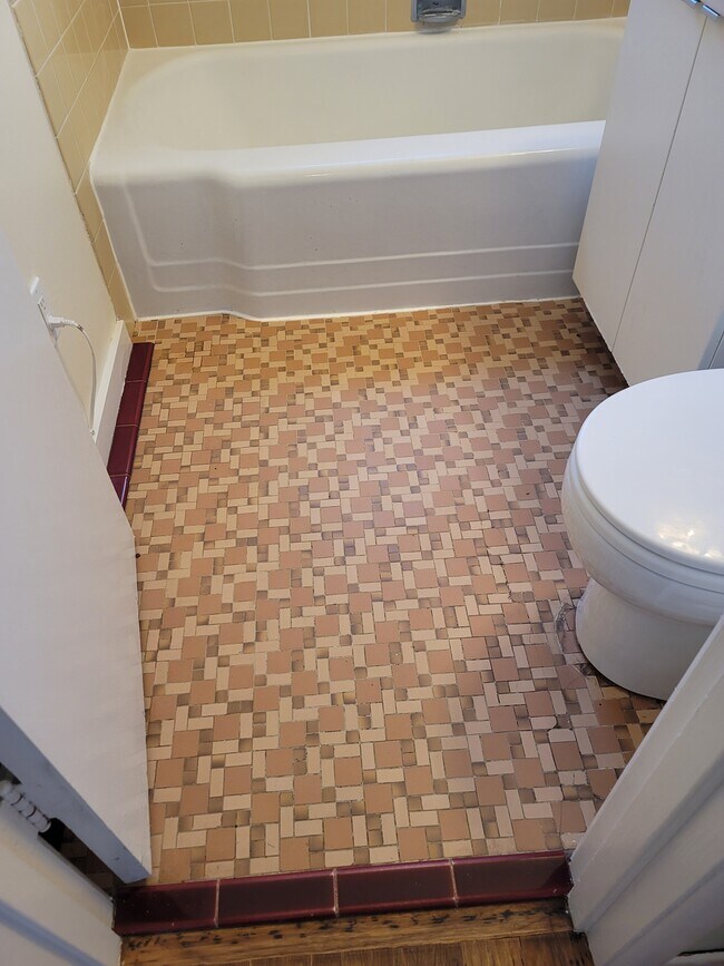 Building Photo - 1110 SE 113th Ave