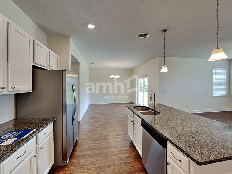 Building Photo - 306 Crestrun Loop