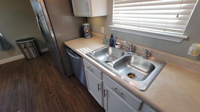Building Photo - 15029 Valerian Tea Dr