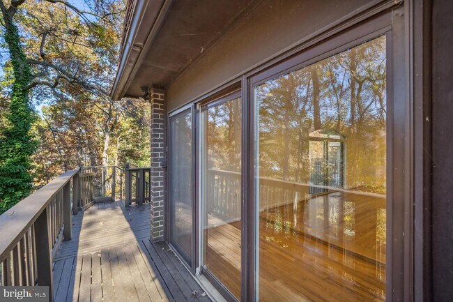 Building Photo - 10959 Deborah Dr