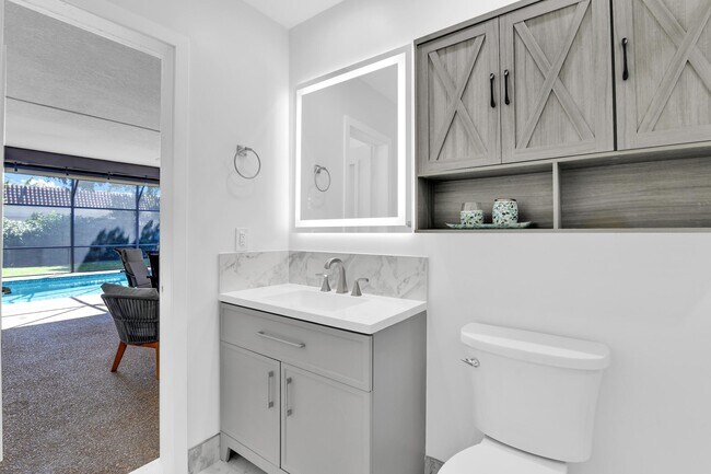 Building Photo - 798 E Boca Raton Rd