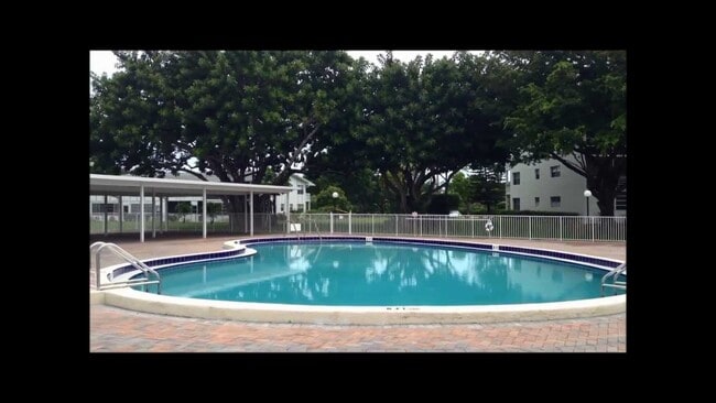 Pool outside Condo - 75 Harwood H