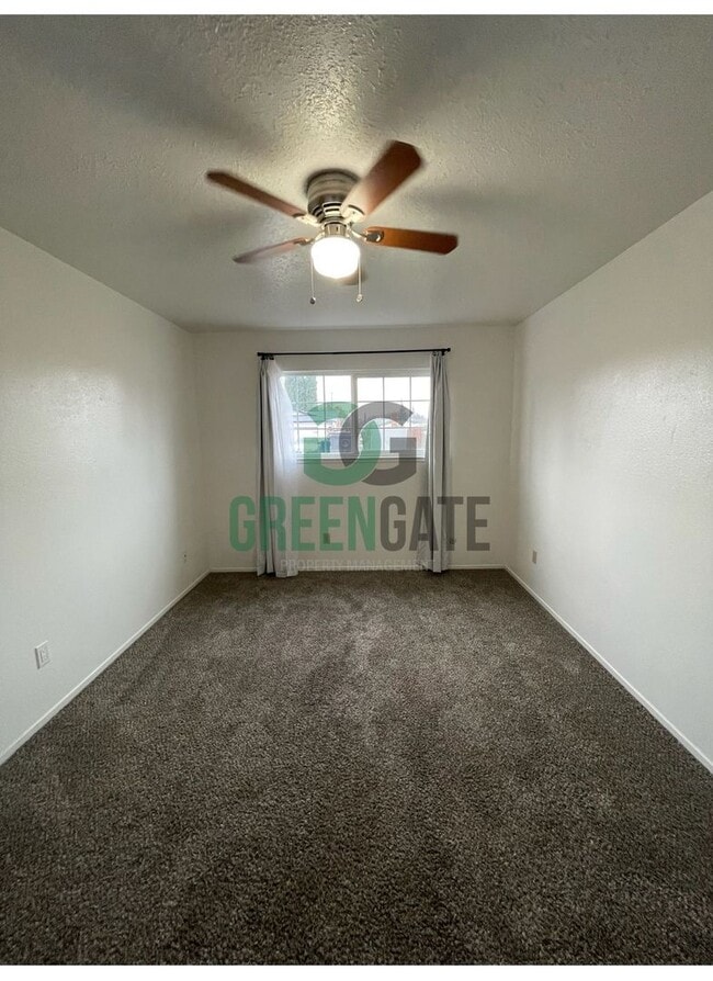 Building Photo - Spacious 4Bedroom 2Bath AVAILABLE NOW in Modesto!!