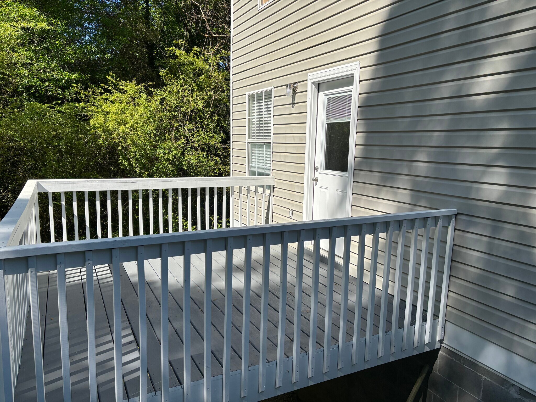 Building Photo - 97 Lily Dr