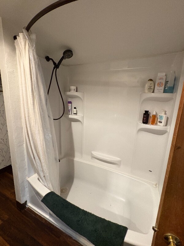 Building Photo - 221 Eldredge Ave SW