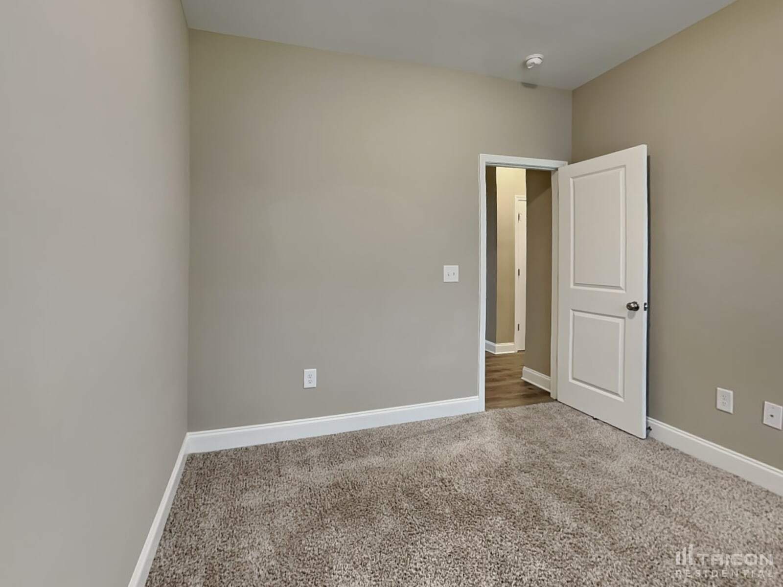 Building Photo - 135 Carissa Dr