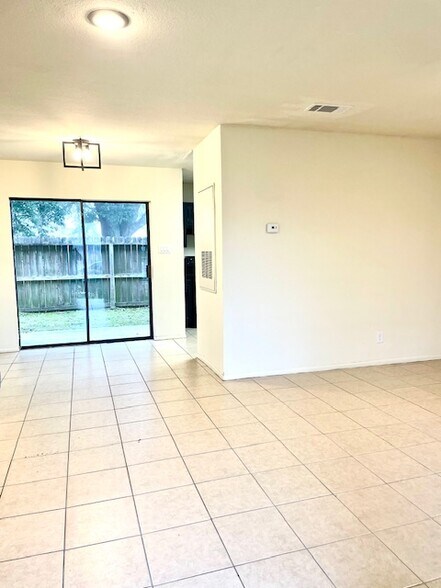 Building Photo - 6050 Alpine Cir