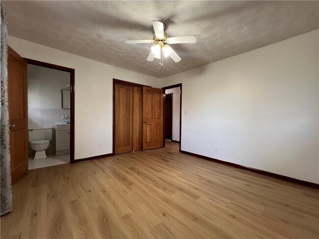 Building Photo - 2167 Wallingford Dr