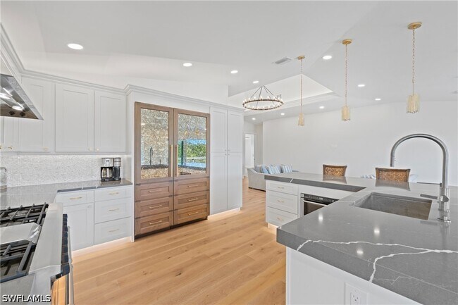 Building Photo - 1836 Harbor Ln