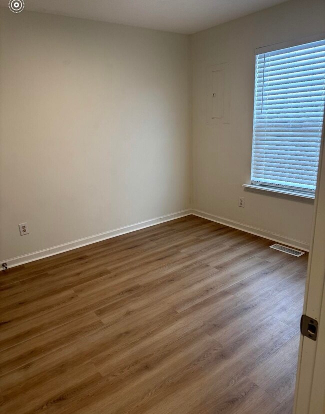 Building Photo - 301 Young St