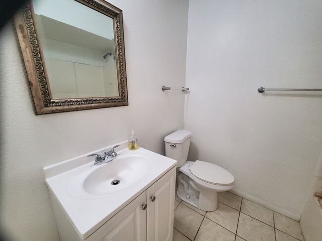 Building Photo - 13754 Mango Dr
