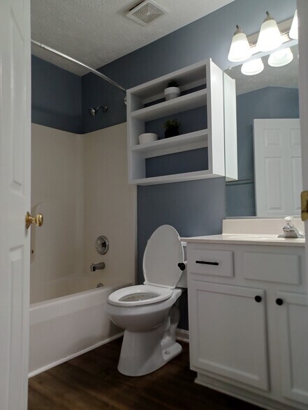 Building Photo - 10602 Boxmeer Ct