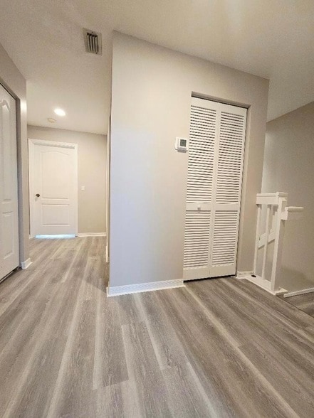 Building Photo - 329 River Bluff Ln