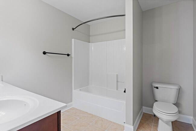Building Photo - 1005 Brittain Downs Dr