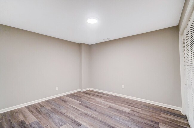 Building Photo - Fully Remodeled Ranch Style Home In South Park! (Landscaping Included)