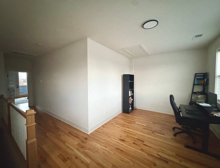 Building Photo - 411 McAdoo Ave