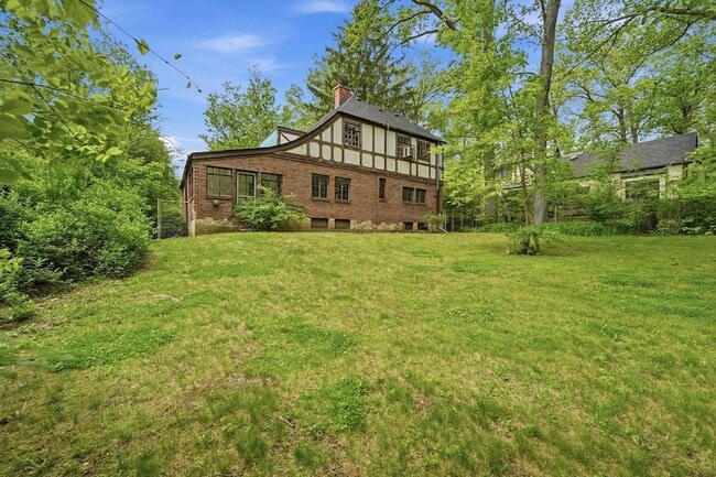 Building Photo - 3107 Dato Ave