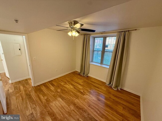 Building Photo - 345 Oakdale Pl NW