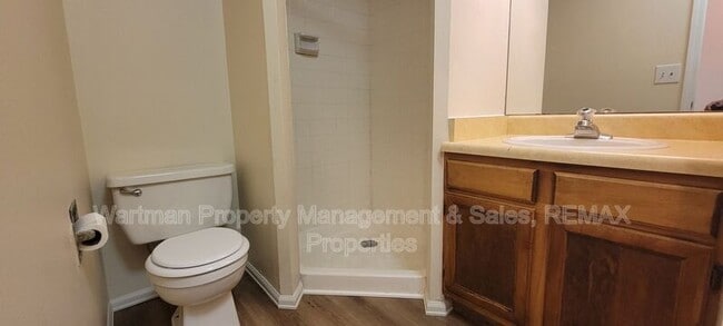 Building Photo - 4560 Excalibur Ct
