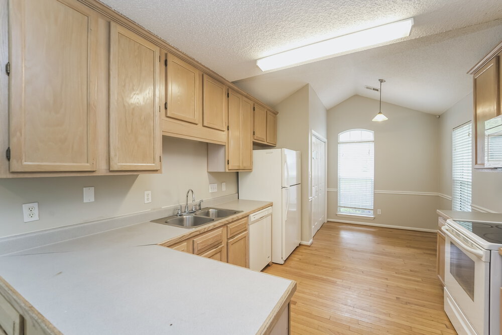 Building Photo - 8400 Woodford Bridge Dr