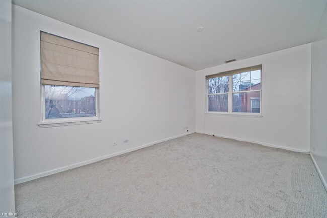 Building Photo - 2 br, 2 bath Condo - 301 W Goethe St