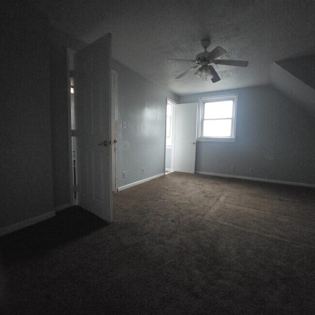 Building Photo - 3205 W 120th St