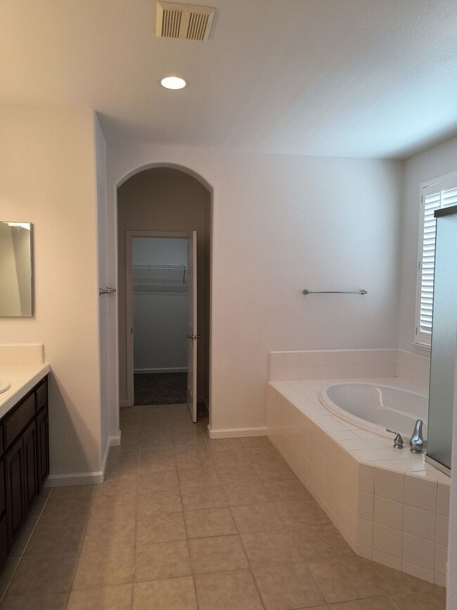 Building Photo - 4 Bedroom Coming Soon In Elk Grove!