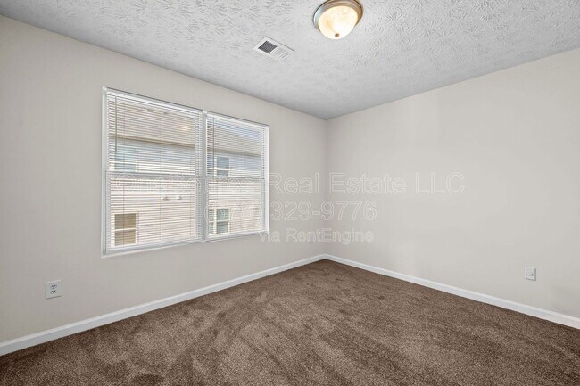 Building Photo - 5304 Fairington Club Dr