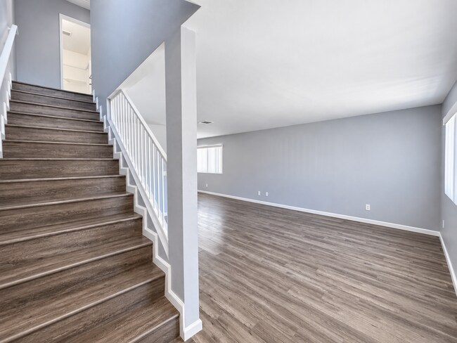 Building Photo - 20703 Roseton Ave